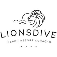 lions-dive-blackwhite